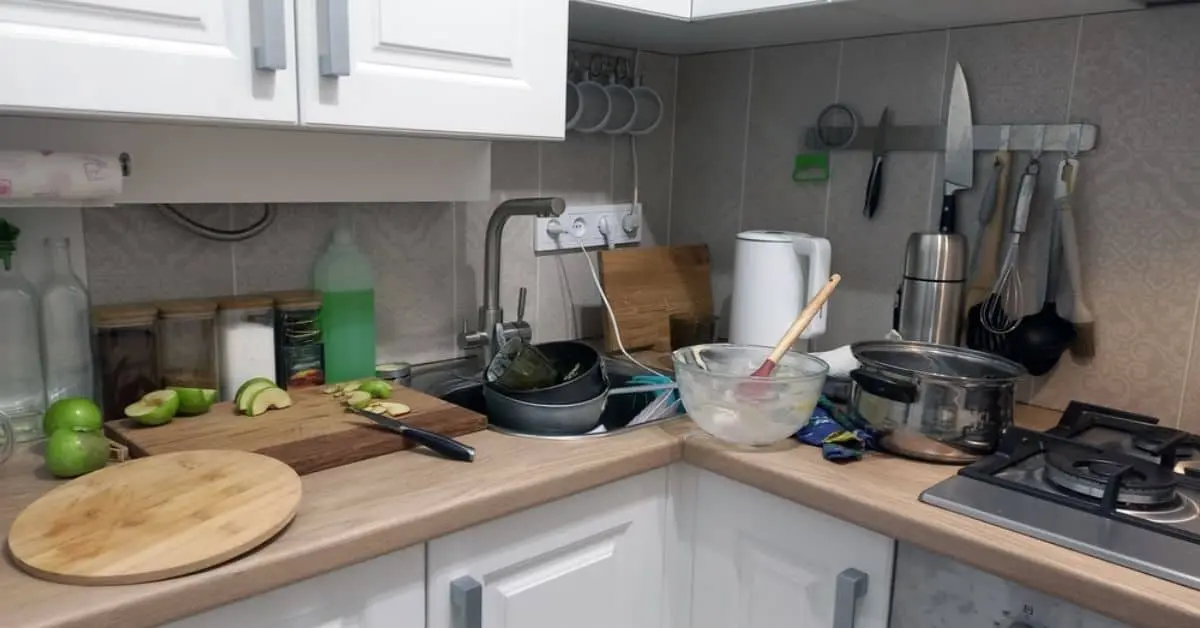 How to Declutter Your Kitchen